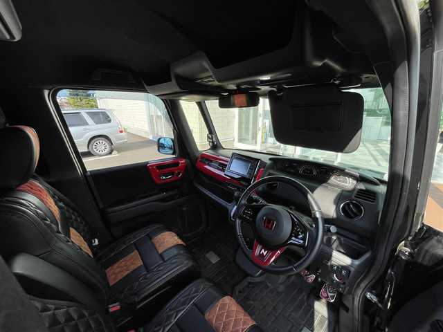 ホンダ Ｎ ＢＯＸ カスタム EX ターボ 道央・札幌 2018(平30)年 7.8万km クリスタルブラックパール ・４WD/・ワンオーナー/・ホンダセンシング/・純正オーディオ/　CD＆AM＆FM＆ワンセグTV/・両側パワースライドドア/・コーナーセンサー/・レーンキープアシスト/・レーダークルーズコントロール/・パドルシフト/・ドライブレコーダー/・純正エンジンスターター/・オートエアコン/・フリップダウンモニター/・オートライト/・オートリトラミラー/・ビルトインETC/・シートヒーター/・プッシュスタート/・スマートキー/・純正フロアマット/・ウィンカーミラー/・フォグライト/・ドアバイザー/・スペアキー
