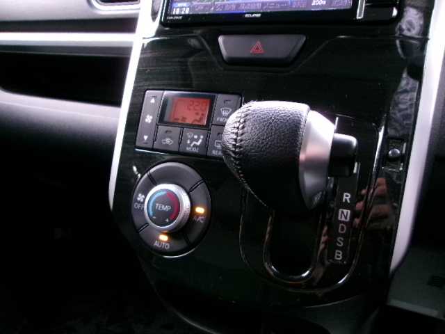 ダイハツ タント カスタム RS トップED SA 奈良県 2014(平26)年 0.8万km ブラックマイカメタリック /スマートキー/スペアキー1個有/スマートアシスト/両側パワースライドドア/LEDヘッドライト/オートライト/イクリプスメモリーナビ地デジフルセグTV/　「AVN-Z04iW」/バックカメラ/ハンドルスイッチ/革巻きステアリング/合皮ハーフレザーシート/登録時走行7338km/15インチアルミ