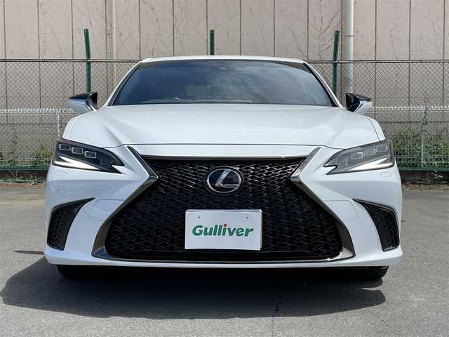 レクサス ＥＳ 300h Fスポーツ 東京都 2022(令4)年 2.5万km ホワイトノーヴァガラスフレーク