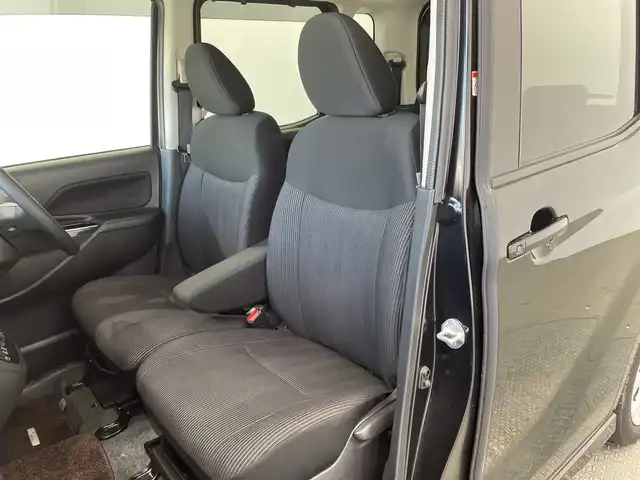 日産 デイズ ルークス ハイウェイスターX 栃木県 2018(平30)年 4万km ブラック 純正ナビ/（Bluetooth/CD/フルセグTV/AUX）/バックカメラ/フロントカメラ/サイドカメラ/全周囲カメラ/サイドエアロ/リアエアロ/ETC/両側パワースライドドア/革巻きシフトノブ/ドアバイザー/オートライト/LEDヘッドライト/横滑り防止装置/スマートキー/プッシュスタート/アイドリングストップ/電動格納ミラー/純正アルミホイール/純正フロアマット