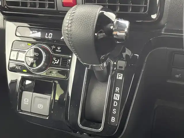 ダイハツ タント カスタム RS 富山県 2024(令6)年 0.3万km クールバイオレットクリスタルシャイン 社外ナビ（AM/FM/CD/DVD/BT）/フルセグTV/パノラマモニター/両側パワースライドドア/前席シートヒーター/衝突被害軽減ブレーキ/ハーフレザーシート/コーナーセンサー/ＬＥＤヘッドライト/オートライト/フォグランプ/電動パーキングブレーキ/オートブレーキホールド/横滑り防止装置/アイドリングストップ/純正フロアマット/プッシュスタート/保証書