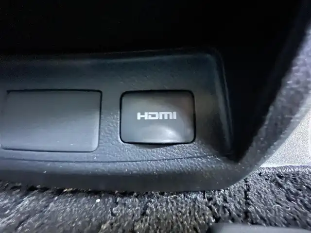 トヨタ アルファード S Cパッケージ 岡山県 2020(令2)年 3.1万km ホワイトパールクリスタルシャイン 純正9.2インチTコネクトナビ＋JBLサウンド/フルセグTV、CD、DVD、Bluetooth、AM、FM/USB、HDMI/純正12.1型リアエンターテイメントシステム/モデリスタエアロ/サンルーフ/ドライブレコーダー/ビルトインETC2.0/全方位カメラ/トヨタセーフティセンス/・プリクラッシュセーフティ/・レーントレーシングアシスト/・レーダークルーズコントロール/・ロードサインアシスト/・アダブティブハイビームシステム/・オートマチックハイビーム/先行車発進告知機能/ブラインドスポットモニター/デジタルインナーミラー/インテリジェントクリアランスソナー/電動パーキングブレーキ/ブレーキホールド/ステアリングヒーター/前席シートヒーター/前席ベンチレーション/運転席メモリーシート/前席パワーシート/パワーバックドア