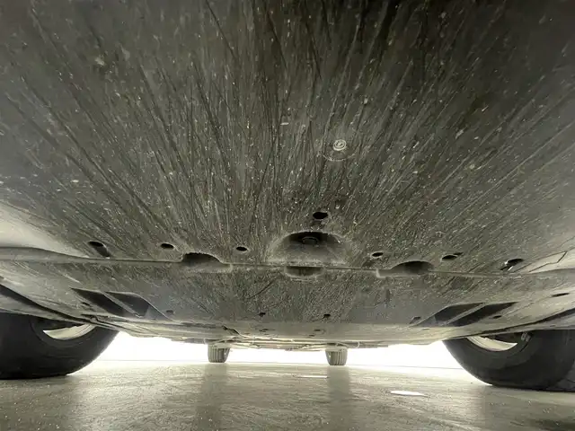 トヨタ プリウス Sツーリングセレクション 福島県 2019(平31)年 6.4万km ホワイトパールクリスタルシャイン セーフティセンスP/・衝突被害軽減ブレーキ/・クルーズコントロール追従あり/・車線逸脱警報装置/・オートマチックハイビーム/ロードサインアシスト/純正ナビゲーションシステム/・フルセグTV/BT/SD/HDMI/USB/CD/DVD/FM/AM/・バックカメラ/・ETC2.0/・前方ドライブレコーダー/革張ステアリング/・ステアリングリモコン/レザーシート/・D+N席シートヒーター/プッシュスタート/・スマートキー/LEDヘッドライト/・フォグライト/・オートライト/電動格納ミラー/・ウィンカーミラー/・オートミラー/社外15インチアルミ/純正フロアマット