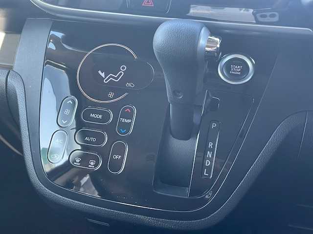 日産 デイズ ルークス ハイウェイスターX Gパッケージ 静岡県 2019(令1)年 7.1万km スパークリングレッド/ブラック ●純正ナビ/(フルセグ/CD/DVD/Bluetooth/iPod)/(MM518D-W)/●全方位カメラ/●インテリジェントエマージェンシーブレーキ/●レーンキープアシスト/●前後コーナーセンサー/●LEDヘッドライト＆フォグランプ/●オートライト/●オートマチックハイビーム/●革巻きステアリング/●ステアリングスイッチ/●ETC2.0/●前方ドライブレコーダー/●ドアバイザー/●スマートキー/●プッシュスタート/●純正フロアマット/●純正15インチアルミホイール/●ダブル＋サイドSRS＋ABS/●保証書/●取扱説明書