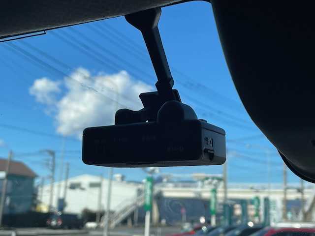 日産 デイズ ルークス ハイウェイスターX Gパッケージ 静岡県 2019(令1)年 7.1万km スパークリングレッド/ブラック ●純正ナビ/(フルセグ/CD/DVD/Bluetooth/iPod)/(MM518D-W)/●全方位カメラ/●インテリジェントエマージェンシーブレーキ/●レーンキープアシスト/●前後コーナーセンサー/●LEDヘッドライト＆フォグランプ/●オートライト/●オートマチックハイビーム/●革巻きステアリング/●ステアリングスイッチ/●ETC2.0/●前方ドライブレコーダー/●ドアバイザー/●スマートキー/●プッシュスタート/●純正フロアマット/●純正15インチアルミホイール/●ダブル＋サイドSRS＋ABS/●保証書/●取扱説明書