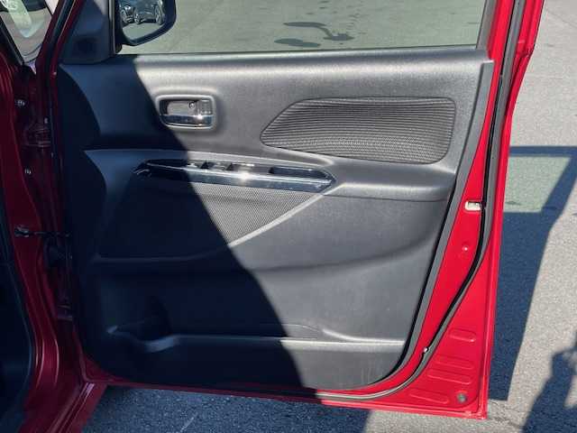 日産 デイズ ルークス ハイウェイスターX Gパッケージ 静岡県 2019(令1)年 7.1万km スパークリングレッド/ブラック ●純正ナビ/(フルセグ/CD/DVD/Bluetooth/iPod)/(MM518D-W)/●全方位カメラ/●インテリジェントエマージェンシーブレーキ/●レーンキープアシスト/●前後コーナーセンサー/●LEDヘッドライト＆フォグランプ/●オートライト/●オートマチックハイビーム/●革巻きステアリング/●ステアリングスイッチ/●ETC2.0/●前方ドライブレコーダー/●ドアバイザー/●スマートキー/●プッシュスタート/●純正フロアマット/●純正15インチアルミホイール/●ダブル＋サイドSRS＋ABS/●保証書/●取扱説明書