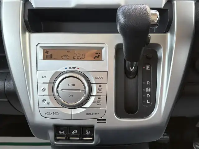 スズキ ハスラー G 岩手県 2015(平27)年 8.8万km ブルーイッシュブラックパール3 禁煙車/4WD/運転席シートヒーター/ミラーヒーター/横滑り防止装置/衝突軽減システム/ダウンヒルアシストコントロール/グリップコントロール/社外2DINオーディオ/→CD/FM/AM/AUX/USB/〇プッシュスタート/〇電動格納ミラー/〇フロアマット/〇ドアバイザー/〇スマートキー/ビルトインETC/冬タイヤアルミホイール車載