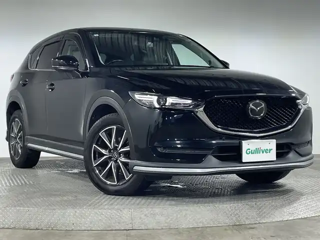 マツダ ＣＸ－５ 25S Lパッケージ 神奈川県 2017(平29)年 6万km ジェットブラックマイカ 純正ナビゲーション/Bluetooth　フルセグ　USB  CD DVD AUX/バックカメラ/サイドカメラ/BOSEプレミアムサウンド/i-ACTIVSENSE/アドバンストスマートシティブレーキサポート/後退時スマートシティブレーキサポート/誤発進抑制制御/スマートブレーキサポート/レーダークルーズコントロール/ブラインドスポットモニタリング/車線逸脱警報システム/レーンキープアシストシステム/リアパーキングセンサー/ドライバーアテンションアラート/シートヒーター/パワーシート（D＋N席）/シートヒーター（D＋N席）/シートメモリ（D席）/ETC2.0/純正前後ドライブレコーダー/純正フロアマット/ステアリングスイッチ/ステアリングヒーター/革巻きステアリング/レザーシート/MTモード付AT/sportsモード/アイドリングストップ/電動サイドブレーキ/ヘッドアップディスプレイ/LEDヘッドライト/オートライト/オートマチックハイビーム/純正19インチAW/純正ドアバイザー/コーナーセンサー/フォグランプ/電動格納ミラー/ウィンカーミラー