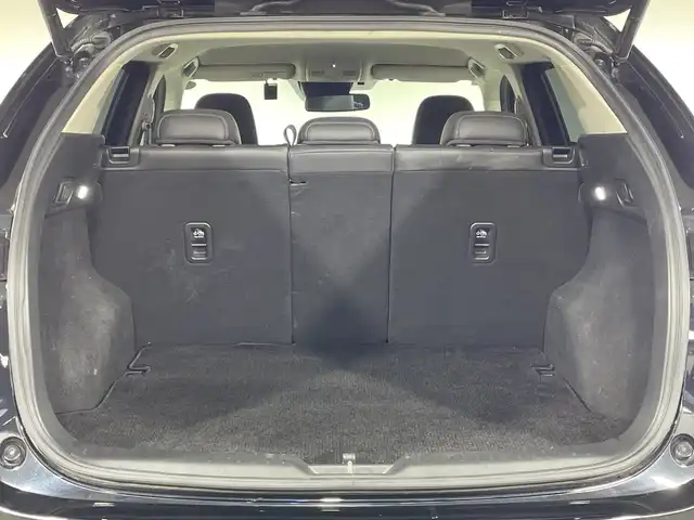 マツダ ＣＸ－５ 25S Lパッケージ 神奈川県 2017(平29)年 6万km ジェットブラックマイカ 純正ナビゲーション/Bluetooth　フルセグ　USB  CD DVD AUX/バックカメラ/サイドカメラ/BOSEプレミアムサウンド/i-ACTIVSENSE/アドバンストスマートシティブレーキサポート/後退時スマートシティブレーキサポート/誤発進抑制制御/スマートブレーキサポート/レーダークルーズコントロール/ブラインドスポットモニタリング/車線逸脱警報システム/レーンキープアシストシステム/リアパーキングセンサー/ドライバーアテンションアラート/シートヒーター/パワーシート（D＋N席）/シートヒーター（D＋N席）/シートメモリ（D席）/ETC2.0/純正前後ドライブレコーダー/純正フロアマット/ステアリングスイッチ/ステアリングヒーター/革巻きステアリング/レザーシート/MTモード付AT/sportsモード/アイドリングストップ/電動サイドブレーキ/ヘッドアップディスプレイ/LEDヘッドライト/オートライト/オートマチックハイビーム/純正19インチAW/純正ドアバイザー/コーナーセンサー/フォグランプ/電動格納ミラー/ウィンカーミラー