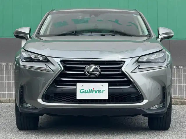 レクサス ＮＸ 200t Iパッケージ 千葉県 2017(平29)年 1.3万km ソニックチタニウム 純正メモリナビ（AM/FM/CD/DVD/Bluetooth）/フルセグTV/ワンオーナー/レーダークルーズコントロール/ETC2.0/バックカメラ/サイドカメラ/パドルシフト/ステアリングヒーター/シートヒーター/パワーシート/レザーシート/電動リアゲート/MTモード付AT/3眼LEDヘッドライト/フォグライト/オートマチックハイビーム/前後ドライブレコーダー/純正アルミホイール/純正フロアマット/スマートキー/USB/プッシュスタート/スペアキー/保証書/取扱説明書