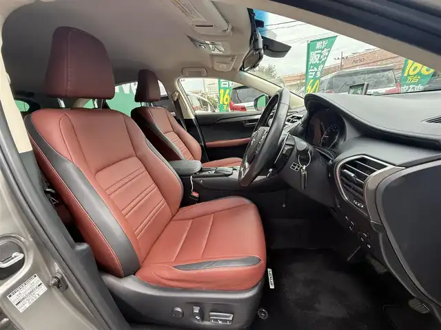 レクサス ＮＸ 200t Iパッケージ 千葉県 2017(平29)年 1.3万km ソニックチタニウム 純正メモリナビ（AM/FM/CD/DVD/Bluetooth）/フルセグTV/ワンオーナー/レーダークルーズコントロール/ETC2.0/バックカメラ/サイドカメラ/パドルシフト/ステアリングヒーター/シートヒーター/パワーシート/レザーシート/電動リアゲート/MTモード付AT/3眼LEDヘッドライト/フォグライト/オートマチックハイビーム/前後ドライブレコーダー/純正アルミホイール/純正フロアマット/スマートキー/USB/プッシュスタート/スペアキー/保証書/取扱説明書