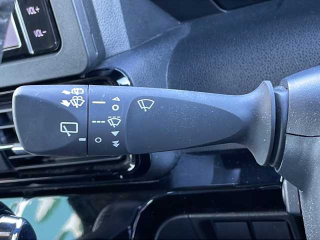 ダイハツ タント カスタム RS 山口県 2023(令5)年 0.9万km ブラックマイカメタリック ワンオーナー/社外SDナビ　【NSZT-W68T】/・フルセグTV/・Bluetooth接続/・パノラミックビューモニター/・DVD再生機能有/スマートアシスト/・衝突回避支援ブレーキ機能/・ふらつき警報/・誤発進抑制制御機能/・車線逸脱抑制制御機能/・路側逸脱警報/・先行車発進お知らせ機能/・標識認識機能/スマートキー/プッシュスタート/スペアキー1本/USB入力端子/ハーフレザーシート/シートヒーター/両側パワースライドドア/純正LEDライト/純正15インチアルミホイール/ドアバイザー/保証書