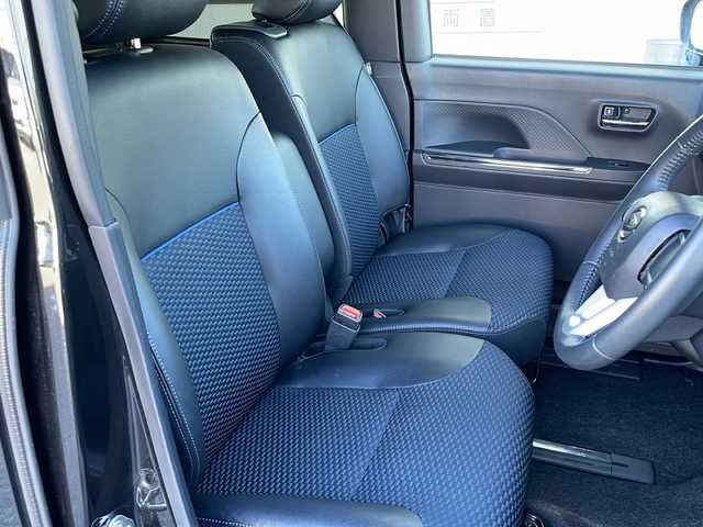 ダイハツ タント カスタム RS 山口県 2023(令5)年 0.9万km ブラックマイカメタリック ワンオーナー/社外SDナビ　【NSZT-W68T】/・フルセグTV/・Bluetooth接続/・パノラミックビューモニター/・DVD再生機能有/スマートアシスト/・衝突回避支援ブレーキ機能/・ふらつき警報/・誤発進抑制制御機能/・車線逸脱抑制制御機能/・路側逸脱警報/・先行車発進お知らせ機能/・標識認識機能/スマートキー/プッシュスタート/スペアキー1本/USB入力端子/ハーフレザーシート/シートヒーター/両側パワースライドドア/純正LEDライト/純正15インチアルミホイール/ドアバイザー/保証書