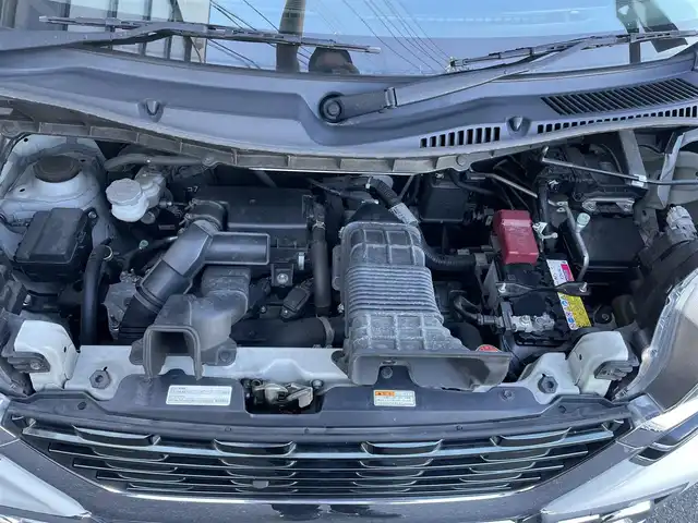 スズキ スペーシア カスタム HYBRID XS ターボ 佐賀県 2019(平31)年 7.9万km ピュアホワイトP デュアルセンサーブレーキサポート/クルーズコントロール/リアセンサー/純正8型SDナビ/・全方位カメラ/・フルセグTV/BT/CD/DVD/両側パワースライドドア/純正15インチAW/LEDヘッドライト/オートライト/フォグランプ/ハーフレザーシート（合皮）/シートヒーター/ETC/パドルシフト/ステアリングスイッチ/リアサーキュレーター/リアサンシェード/リアシートテーブル/プッシュスタート/フロアマット/エアバックW/サイド/カーテン/スペアキー×1/保証書