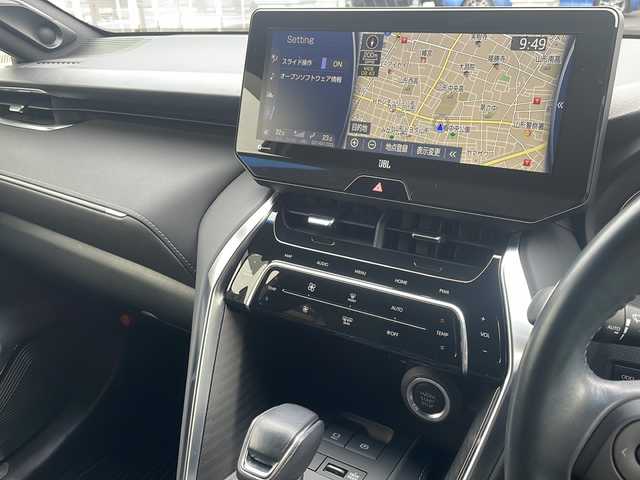 トヨタ ハリアー Z 山形県 2022(令4)年 1.2万km ブラック ・純正ディスプレイオーディオ/フルセグ/Bluetooth//AppleCarPlay/AndroidAuto/・JBLプレミアムサウンドシステム/・前後ドラレコ/・バックカメラ/・ビルトインETC2.0/・MTモード付きAT/・レーダークルーズコントロール/・レーントレーシングアシスト/・プリクラッシュセーフティ/・パーキングサポートブレーキ/・前後クリアランスソナー/・ブラインドスポットモニター/・ロードサインアシスト/・先行車発進告知/・オートマチックハイビーム/・ヘッドアップディスプレイ/・デジタルインナーミラー/・D席パワーシート/・電動テレスコピック/・ハンズフリーパワーバックドア/・純正AW/・純正マット/・スペアキー1本/・保証書/・取扱説明書