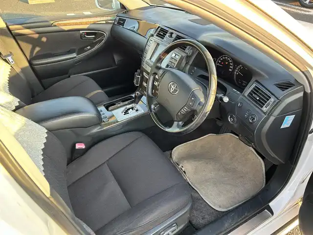 トヨタ クラウン マジェスタ Aタイプ 宮城県 2007(平19)年 11.4万km ホワイトパールクリスタルシャイン 純正メーカーオプションナビ/クルーズコントロール/ETC/バックカメラ/前席パワーシート/ヘッドアップディスプレイ/オートライト/純正17インチアルミホイール