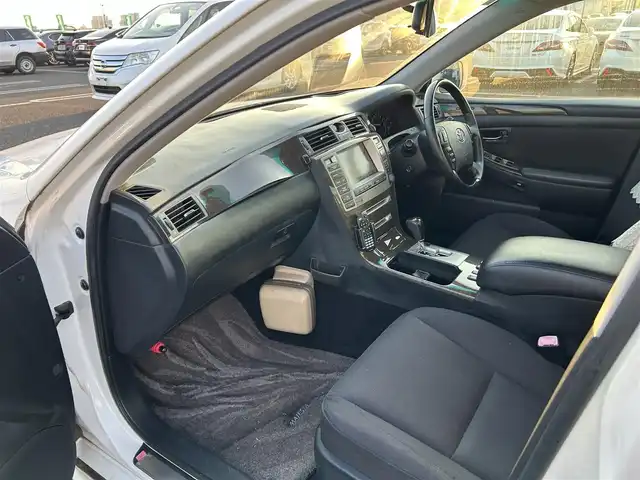 トヨタ クラウン マジェスタ Aタイプ 宮城県 2007(平19)年 11.4万km ホワイトパールクリスタルシャイン 純正メーカーオプションナビ/クルーズコントロール/ETC/バックカメラ/前席パワーシート/ヘッドアップディスプレイ/オートライト/純正17インチアルミホイール