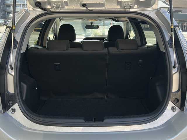 トヨタ アクア S 高知県 2017(平29)年 9.4万km シルバーM プッシュスタート/オートライト/オーディオ/ＥＴＣ