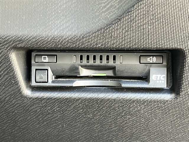 トヨタ アクア S 高知県 2017(平29)年 9.4万km シルバーM プッシュスタート/オートライト/オーディオ/ＥＴＣ