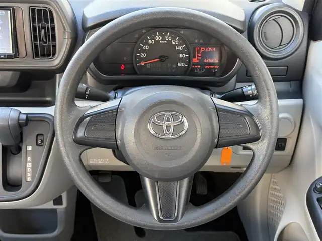 トヨタ パッソ X 愛知県 2016(平28)年 3.3万km キナコメタリック /禁煙//社外メモリナビ//フルセグ//CD/SD/BT/USB/iPod/AM/FM//ETC//アイドリングストップ//キーレス//横滑り防止//電動格納ミラー//ISOFIX//純正フロアマット//純正ドアバイザー//保証書//取扱説明書//スペアキー