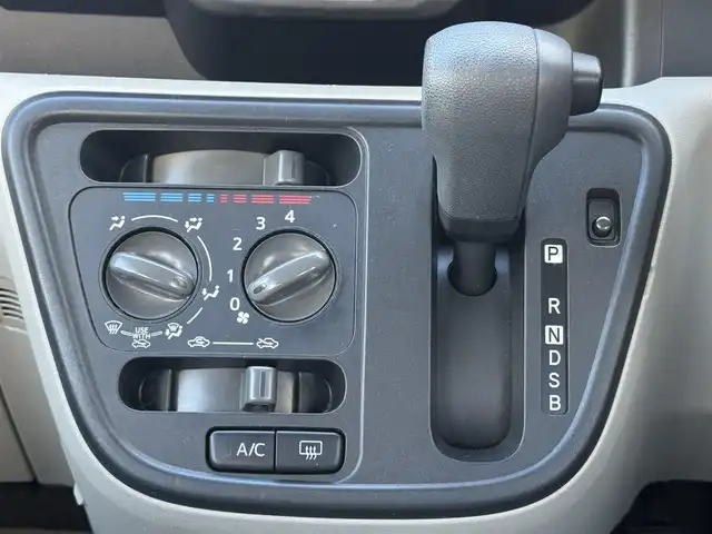 トヨタ パッソ X 愛知県 2016(平28)年 3.3万km キナコメタリック /禁煙//社外メモリナビ//フルセグ//CD/SD/BT/USB/iPod/AM/FM//ETC//アイドリングストップ//キーレス//横滑り防止//電動格納ミラー//ISOFIX//純正フロアマット//純正ドアバイザー//保証書//取扱説明書//スペアキー