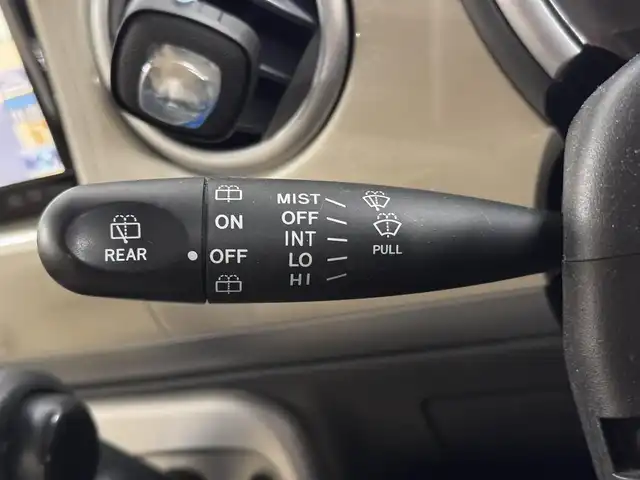 スズキ ラパン X 三重県 2011(平23)年 5.7万km エアブルーM/ホワイト ガソリン/FF/インパネCVT/ケンウッド 6.1インチ『彩速ナビ』 MDV-323/（FM/AM/CD/DVD/TV/SD/AUX/USB/RCA）/バックカメラ/ドライブレコーダー 前後/安全/・ABS/・運転席・助手席エアバッグ/・衝突安全ボディ/装備/・プッシュスタート/・スマートキーx1/・マニュアルエアコン/・LEDヘッドライト（電球から打替）/・ヘッドライトレベライザー/・電動格納ドアミラー/・集中式ドアロック/・純正14inAW/・保/取/など