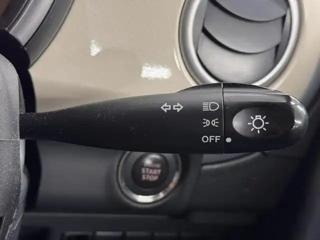 スズキ ラパン X 三重県 2011(平23)年 5.7万km エアブルーM/ホワイト ガソリン/FF/インパネCVT/ケンウッド 6.1インチ『彩速ナビ』 MDV-323/（FM/AM/CD/DVD/TV/SD/AUX/USB/RCA）/バックカメラ/ドライブレコーダー 前後/安全/・ABS/・運転席・助手席エアバッグ/・衝突安全ボディ/装備/・プッシュスタート/・スマートキーx1/・マニュアルエアコン/・LEDヘッドライト（電球から打替）/・ヘッドライトレベライザー/・電動格納ドアミラー/・集中式ドアロック/・純正14inAW/・保/取/など