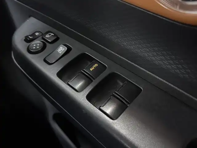 スズキ ラパン X 三重県 2011(平23)年 5.7万km エアブルーM/ホワイト ガソリン/FF/インパネCVT/ケンウッド 6.1インチ『彩速ナビ』 MDV-323/（FM/AM/CD/DVD/TV/SD/AUX/USB/RCA）/バックカメラ/ドライブレコーダー 前後/安全/・ABS/・運転席・助手席エアバッグ/・衝突安全ボディ/装備/・プッシュスタート/・スマートキーx1/・マニュアルエアコン/・LEDヘッドライト（電球から打替）/・ヘッドライトレベライザー/・電動格納ドアミラー/・集中式ドアロック/・純正14inAW/・保/取/など