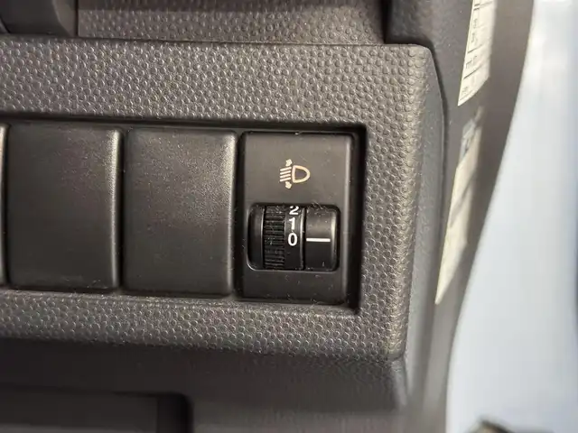 スズキ ラパン X 三重県 2011(平23)年 5.7万km エアブルーM/ホワイト ガソリン/FF/インパネCVT/ケンウッド 6.1インチ『彩速ナビ』 MDV-323/（FM/AM/CD/DVD/TV/SD/AUX/USB/RCA）/バックカメラ/ドライブレコーダー 前後/安全/・ABS/・運転席・助手席エアバッグ/・衝突安全ボディ/装備/・プッシュスタート/・スマートキーx1/・マニュアルエアコン/・LEDヘッドライト（電球から打替）/・ヘッドライトレベライザー/・電動格納ドアミラー/・集中式ドアロック/・純正14inAW/・保/取/など