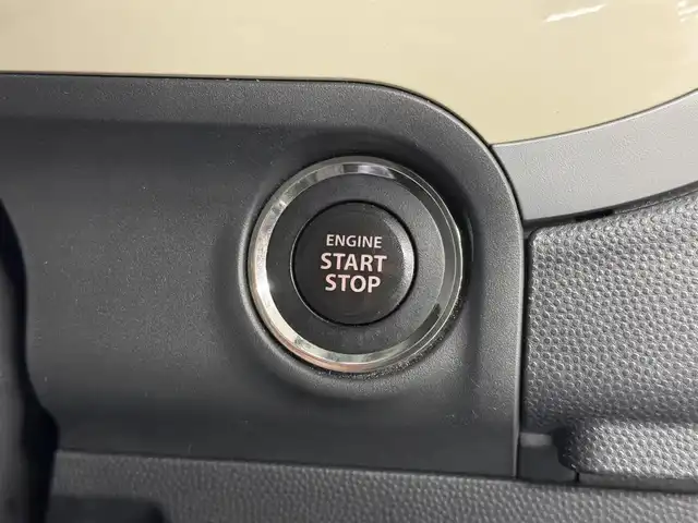 スズキ ラパン X 三重県 2011(平23)年 5.7万km エアブルーM/ホワイト ガソリン/FF/インパネCVT/ケンウッド 6.1インチ『彩速ナビ』 MDV-323/（FM/AM/CD/DVD/TV/SD/AUX/USB/RCA）/バックカメラ/ドライブレコーダー 前後/安全/・ABS/・運転席・助手席エアバッグ/・衝突安全ボディ/装備/・プッシュスタート/・スマートキーx1/・マニュアルエアコン/・LEDヘッドライト（電球から打替）/・ヘッドライトレベライザー/・電動格納ドアミラー/・集中式ドアロック/・純正14inAW/・保/取/など