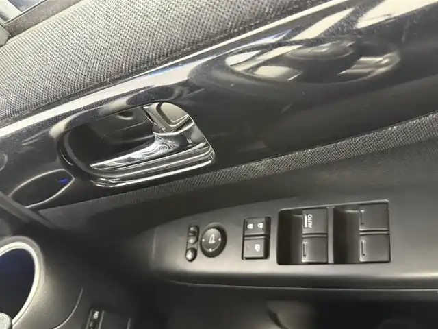 ホンダ Ｎ ＢＯＸ カスタム G Lパッケージ 愛知県 2017(平29)年 6.6万km クリスタルブラックパール 純正SDナビ（VXM-174VFXi）/・Bluetooth/・CD/・DVD/バックカメラ/ビルトインETC/ドライブレコーダー/スマートキー/パワースライドドア/純正14インチアルミホイール/ステアリングスイッチ/オートエアコン/チップアップシート/HIDヘッドライト/オートライト/ウィンカーミラー/フォグランプ