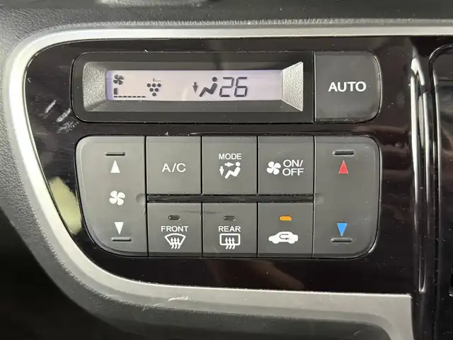 ホンダ Ｎ ＢＯＸ カスタム G Lパッケージ 愛知県 2017(平29)年 6.6万km クリスタルブラックパール 純正SDナビ（VXM-174VFXi）/・Bluetooth/・CD/・DVD/バックカメラ/ビルトインETC/ドライブレコーダー/スマートキー/パワースライドドア/純正14インチアルミホイール/ステアリングスイッチ/オートエアコン/チップアップシート/HIDヘッドライト/オートライト/ウィンカーミラー/フォグランプ