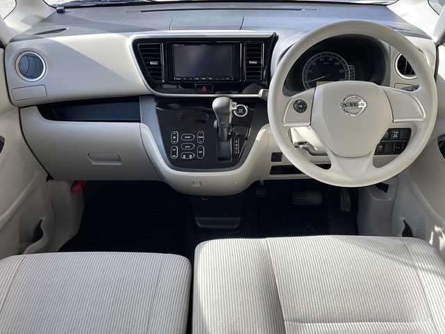 日産 デイズ ルークス X 滋賀県 2018(平30)年 4.8万km ホワイトパール 社外SDナビ/ワンセグテレビ（走行中視聴可能）/バックカメラ/全方位カメラ/アイドリングストップ/電格ミラー/プッシュスタート/片側パワースライドドア/前後コーナーセンサー/スペアキー1本/AM/FM/CD/SD/Bluetooth/衝突軽減システム