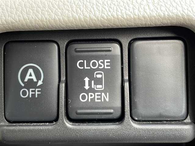 日産 デイズ ルークス X 滋賀県 2018(平30)年 4.8万km ホワイトパール 社外SDナビ/ワンセグテレビ（走行中視聴可能）/バックカメラ/全方位カメラ/アイドリングストップ/電格ミラー/プッシュスタート/片側パワースライドドア/前後コーナーセンサー/スペアキー1本/AM/FM/CD/SD/Bluetooth/衝突軽減システム