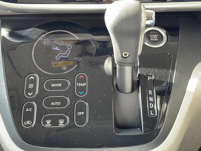 日産 デイズ ルークス X 滋賀県 2018(平30)年 4.8万km ホワイトパール 社外SDナビ/ワンセグテレビ（走行中視聴可能）/バックカメラ/全方位カメラ/アイドリングストップ/電格ミラー/プッシュスタート/片側パワースライドドア/前後コーナーセンサー/スペアキー1本/AM/FM/CD/SD/Bluetooth/衝突軽減システム