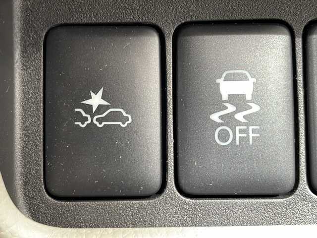 日産 デイズ ルークス X 滋賀県 2018(平30)年 4.8万km ホワイトパール 社外SDナビ/ワンセグテレビ（走行中視聴可能）/バックカメラ/全方位カメラ/アイドリングストップ/電格ミラー/プッシュスタート/片側パワースライドドア/前後コーナーセンサー/スペアキー1本/AM/FM/CD/SD/Bluetooth/衝突軽減システム