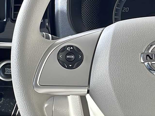 日産 デイズ ルークス X 滋賀県 2018(平30)年 4.8万km ホワイトパール 社外SDナビ/ワンセグテレビ（走行中視聴可能）/バックカメラ/全方位カメラ/アイドリングストップ/電格ミラー/プッシュスタート/片側パワースライドドア/前後コーナーセンサー/スペアキー1本/AM/FM/CD/SD/Bluetooth/衝突軽減システム