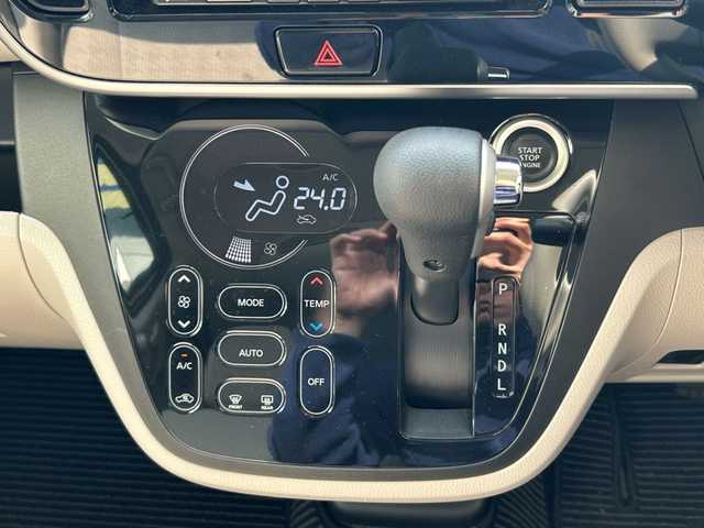 日産 デイズ ルークス X 京都府 2018(平30)年 4.8万km ホワイトパール (株)IDOMが運営する【じしゃロン伏見店】の自社ローン対象車両になります。こちらは現金ご利用時の価格です。自社ローンご希望の方は別途その旨お申付け下さい。/社外ナビ＜CN-E300D＞/(ワンセグTV/Bluetooth/CD)/バックカメラ/アラウンドビューモニター/アイドリングストップ/電格ミラー/プッシュスタート/片側パワースライドドア/前後コーナーセンサー/衝突軽減システム