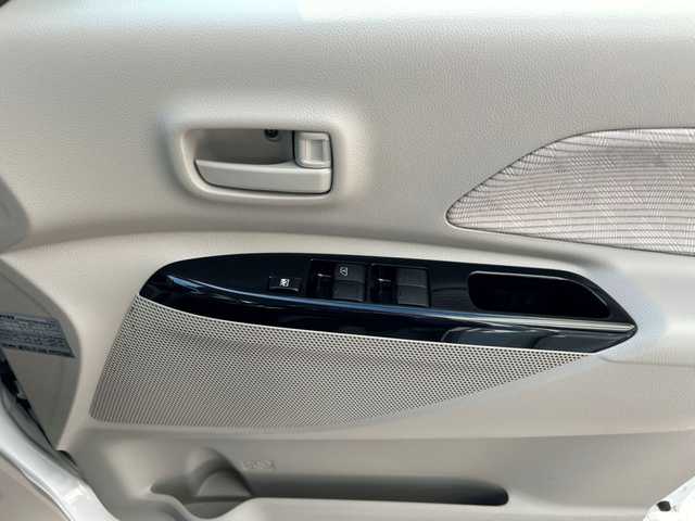 日産 デイズ ルークス X 京都府 2018(平30)年 4.8万km ホワイトパール (株)IDOMが運営する【じしゃロン伏見店】の自社ローン対象車両になります。こちらは現金ご利用時の価格です。自社ローンご希望の方は別途その旨お申付け下さい。/社外ナビ＜CN-E300D＞/(ワンセグTV/Bluetooth/CD)/バックカメラ/アラウンドビューモニター/アイドリングストップ/電格ミラー/プッシュスタート/片側パワースライドドア/前後コーナーセンサー/衝突軽減システム