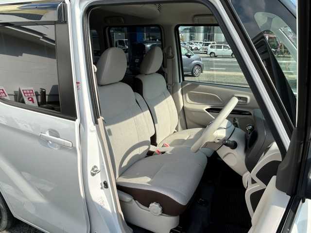 日産 デイズ ルークス X 京都府 2018(平30)年 4.8万km ホワイトパール (株)IDOMが運営する【じしゃロン伏見店】の自社ローン対象車両になります。こちらは現金ご利用時の価格です。自社ローンご希望の方は別途その旨お申付け下さい。/社外ナビ＜CN-E300D＞/(ワンセグTV/Bluetooth/CD)/バックカメラ/アラウンドビューモニター/アイドリングストップ/電格ミラー/プッシュスタート/片側パワースライドドア/前後コーナーセンサー/衝突軽減システム