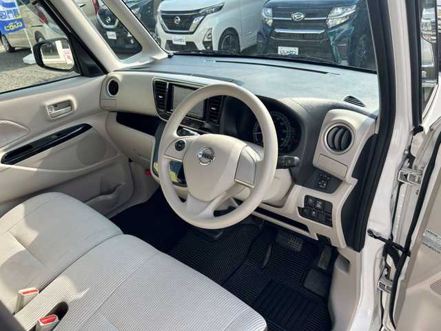 日産 デイズ ルークス X 京都府 2018(平30)年 4.8万km ホワイトパール (株)IDOMが運営する【じしゃロン伏見店】の自社ローン対象車両になります。こちらは現金ご利用時の価格です。自社ローンご希望の方は別途その旨お申付け下さい。/社外ナビ＜CN-E300D＞/(ワンセグTV/Bluetooth/CD)/バックカメラ/アラウンドビューモニター/アイドリングストップ/電格ミラー/プッシュスタート/片側パワースライドドア/前後コーナーセンサー/衝突軽減システム