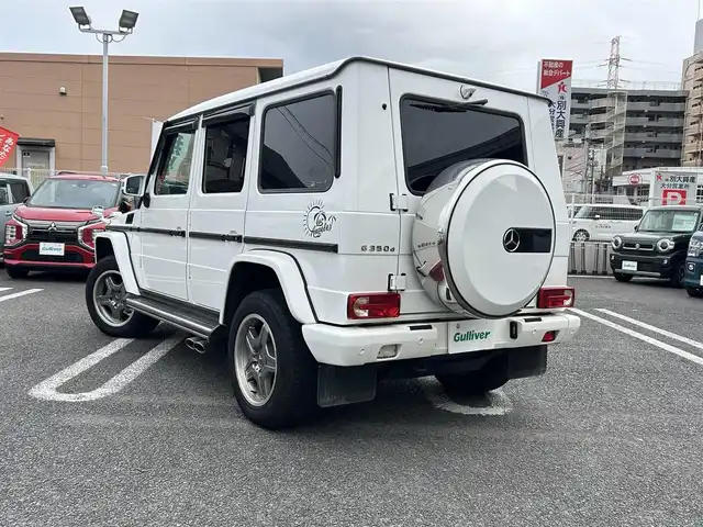 メルセデス・ベンツ ゲレンデヴァーゲン Ｇ３５０ｄ 大分県 2017(平29)年 16万km 白 ・ワンオーナー/・革シート/・純正メーカーナビ/　CD/DVD/BT/USB/ラジオ/フルセグ/・ガラスルーフ/・メモリーシート　D席/N席/・パワーシート　　D席/N席/・Harman/Kardon/・USB端子/・AMGマフラー/・シートヒーター全席/・ステアリングスイッチ/・パドルシフト/・アイドリングストップ/・クリアランスソナー/・横滑り制御システム/・ブレーキアシストシステム/・オートマチックハイビーム/・プライバシーフィルム/・革巻きステアリング/・純正18インチアルミホイル/・フロアマット/・ドアバイザー/・取扱説明書/・保証書/・スペアキー１本