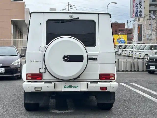 メルセデス・ベンツ ゲレンデヴァーゲン Ｇ３５０ｄ 大分県 2017(平29)年 16万km 白 ・ワンオーナー/・革シート/・純正メーカーナビ/　CD/DVD/BT/USB/ラジオ/フルセグ/・ガラスルーフ/・メモリーシート　D席/N席/・パワーシート　　D席/N席/・Harman/Kardon/・USB端子/・AMGマフラー/・シートヒーター全席/・ステアリングスイッチ/・パドルシフト/・アイドリングストップ/・クリアランスソナー/・横滑り制御システム/・ブレーキアシストシステム/・オートマチックハイビーム/・プライバシーフィルム/・革巻きステアリング/・純正18インチアルミホイル/・フロアマット/・ドアバイザー/・取扱説明書/・保証書/・スペアキー１本