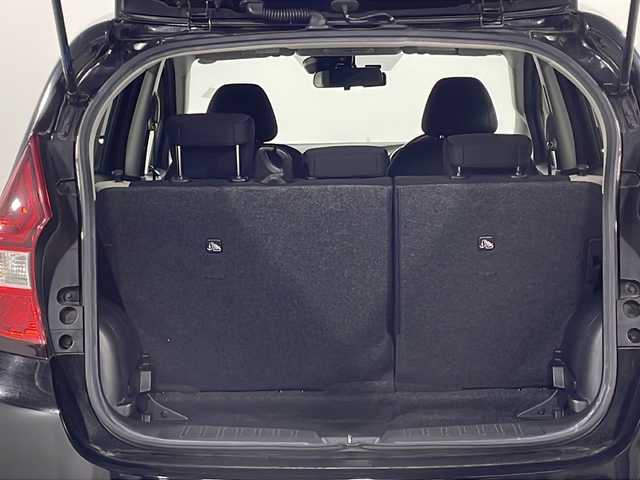 日産 ノート e－パワー X 広島県 2018(平30)年 4.9万km スーパーブラック 社外ナビ　/フルセグ　/レーンキープアシスト　/衝突軽減ブレーキ　/コーナーセンサー　/踏み間違い防止　/ＬＥＤヘッドランプ　/スマートキー　/Ｂｌｕｅｔｏｏｔｈ　/アイドリングストップ　/ETC　/ドライブレコーダー　/純正１４インチホイールキャップ/エアバック（運転席/助手席）