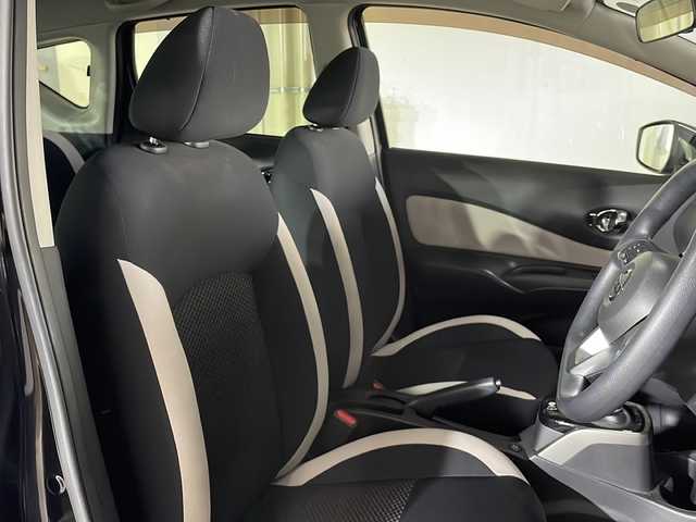 日産 ノート e－パワー X 広島県 2018(平30)年 4.9万km スーパーブラック 社外ナビ　/フルセグ　/レーンキープアシスト　/衝突軽減ブレーキ　/コーナーセンサー　/踏み間違い防止　/ＬＥＤヘッドランプ　/スマートキー　/Ｂｌｕｅｔｏｏｔｈ　/アイドリングストップ　/ETC　/ドライブレコーダー　/純正１４インチホイールキャップ/エアバック（運転席/助手席）