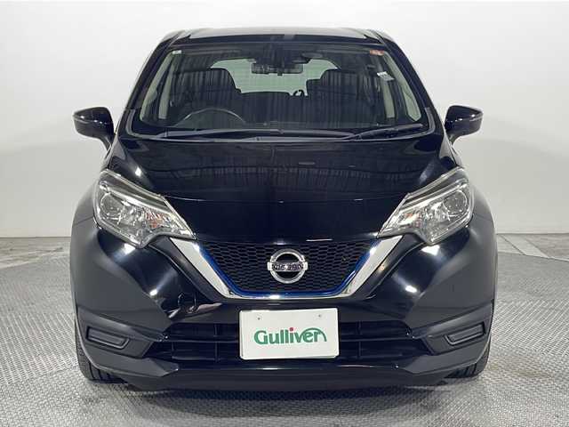日産 ノート e－パワー X 広島県 2018(平30)年 4.9万km スーパーブラック 社外ナビ　/フルセグ　/レーンキープアシスト　/衝突軽減ブレーキ　/コーナーセンサー　/踏み間違い防止　/ＬＥＤヘッドランプ　/スマートキー　/Ｂｌｕｅｔｏｏｔｈ　/アイドリングストップ　/ETC　/ドライブレコーダー　/純正１４インチホイールキャップ/エアバック（運転席/助手席）