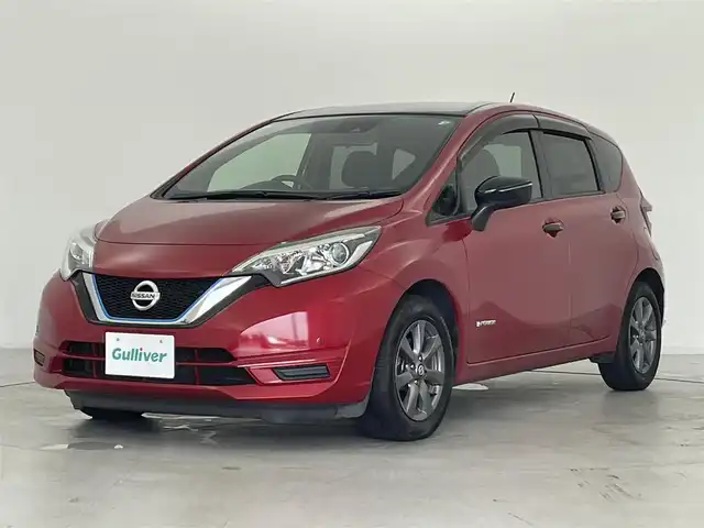 日産 ノート e－パワー X Bアロー 群馬県 2018(平30)年 4.2万km ガーネットレッド/スーパーブラック 2トーン LEDヘッドランプ/＝＝＝＝＝＝/純正7インチナビ/(AM/FM/Bluetooth/フルセグTV/CD/DVD/AUX)/インテリジェントクルーズコントロール/インテリジェントLI(車線逸脱防止支援システム)/インテリジェントエマージェンシーブレーキ/フロント/バックソナー/純正前方ドライブレコーダー(DJ4-D)/ハイビームアシスト/ETC/プッシュスタート/スマートキー/スペアキー有