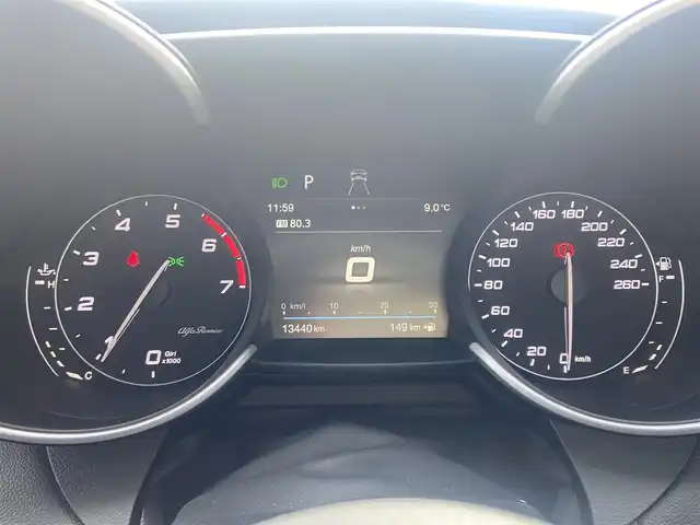 アルファロメオ ジュリア ヴェローチェ 栃木県 2020(令2)年 1.4万km 赤 AppleCarPlay /HarmanKardon /ACC /Bカメラ /純正ディスプレイオーディオ  /パワーシート /シートH /黒革 /ステアリングH /レーンディパージャー /ETC /HID /純正18インチAW