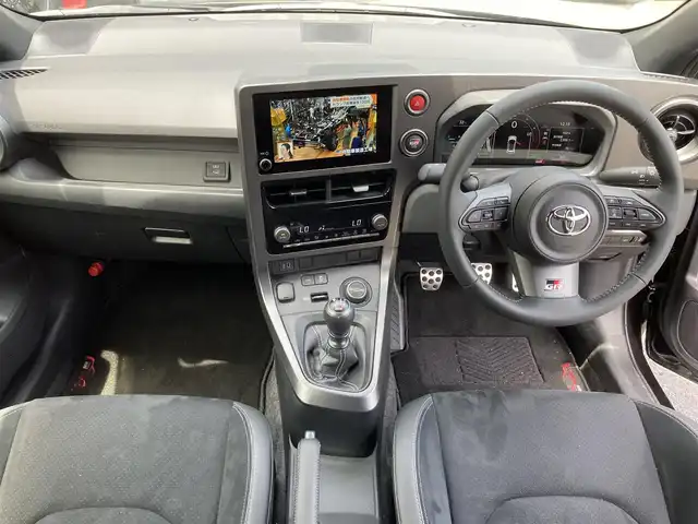 トヨタ ＧＲヤリス RZ ハイパフォーマンス 福岡県 2024(令6)年 0.3万km プレシャスブラックパール ワンオーナー/純正メーカーナビ/（フルセグTV/AM/FM/Bluetooth)/バックカメラ/iMT機能/モード変更４種類（カスタムモード、スポーツモード、ノーマルモード、エコモード）/レーダークルーズコントロール/アイドリングストップ/ビルトインETC/インタークーラースプレー/純正フロアマット/純正18インチホイール/コーナーセンサー/ハーフレザーシート/プッシュスタート/ウィンカーミラー/スマートキー/保証書/取扱説明書・ナビ取扱説明書/スペアキー