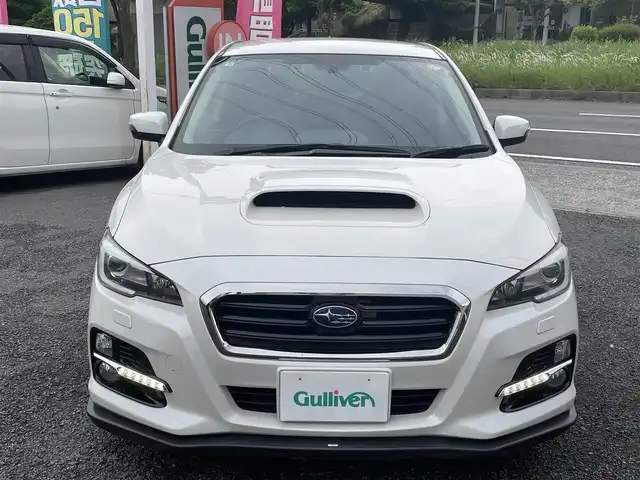 スバル レヴォーグ 2．0GT－S アイサイト 神奈川県 2016(平28)年 6.3万km クリスタルホワイトP ワンオーナー/社外SDナビ・フルセグ・DVD・CD・SD・MSV・USB・Bluetooth/バックカメラ/ビルトインETC/アイサイト/革巻きステアリング/パドルシフト/クルーズコントロール/ハーフレザーシート/前席パワーシート/充電用USBポート×4/室内イルミ/STiマフラー/STiフロントスポイラー/ディーラーOP18AW/ビルシュタインサス/ドアバイザー/フロアマット/ラゲッジマット/トノカバー/新車時保証書/取扱説明書/スペアキー